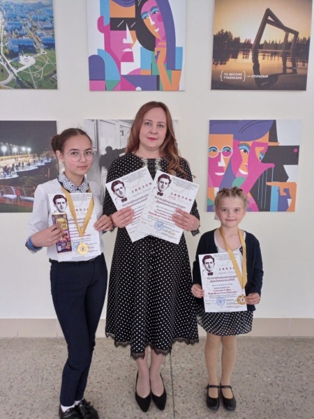 Учащиеся Камско-Полянской детской музыкальной школы стали победителями Республиканского конкурса фортепианных ансамблей