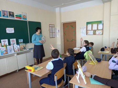 Школьники познакомились с творчеством татарского писателя Факила Сафина копия