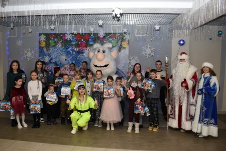 Участник СВО поздравил юных камполянцев с наступающими праздниками