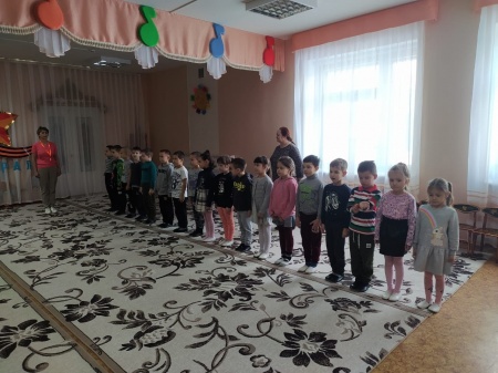 Глава Камских Полян посетил детский сад "Солнышко"