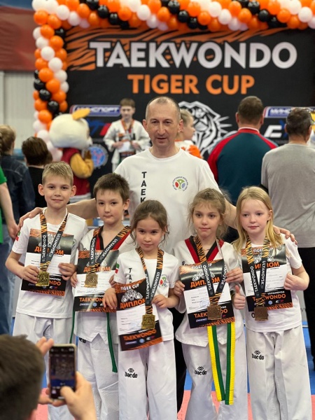 Юные спортсмены вернулись с победой с первенства по тхэквондо «Tiger cup»