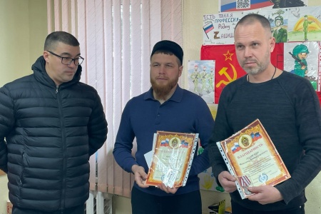 Имам-хатыйб мечети Ринат Яруллин награжден медалью "Волонтеру России" копия