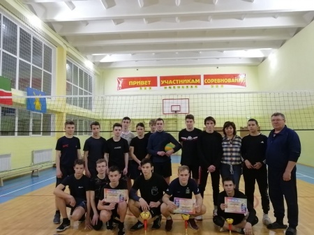 В Камских Полянах состоялся турнир по волейболу среди учебных заведений Нижнекамского муниципального района