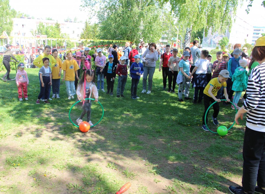 "Ура, каникулы!"- в Камских Полянах отметили Международный день защиты детей