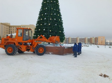 В экопарке "ОАЗИС" идут работы по строительству Елочного городка