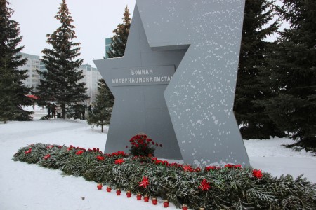 В Парке Победы прошел митинг, посвященный 34-й годовщине со дня вывода советских войск из Афганистана