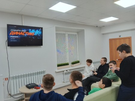 В молодежном центре "Алан" прошел турнир по киберспорту среди молодежи Камских Полян копия