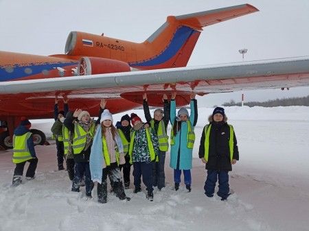 Учащиеся школы № 2 побывали на экскурсии в аэропорту "Бегишево" копия