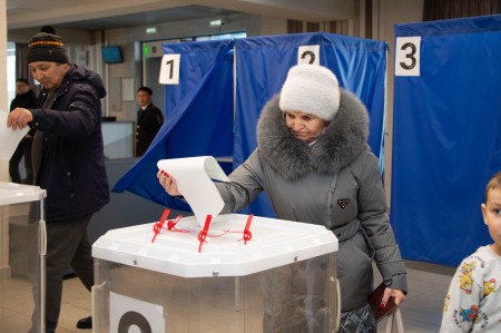 В Камских Полянах проходит первый день голосования копия