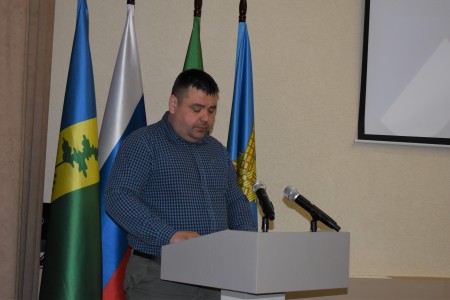 В администрации Камских Полян прошла очередная сессия местных депутатов копия