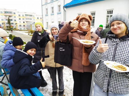 Епископ Пахомий возглавил престольные торжества в храме бессребреников Космы и Дамиана копия