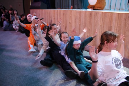 Елка Главы собрала лучших детей Камских Полян на праздник