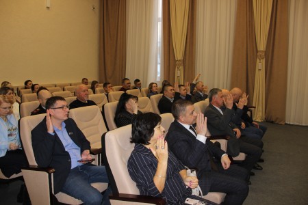 В администрации прошла заключительная сессия депутатов Камских Полян 2025 года