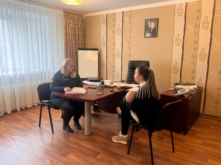 В Камских Полянах службой судебных приставов прошел прием граждан по личным вопросам