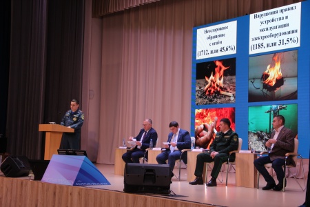 В Камских Полянах прошла встреча с населением