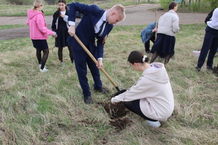 Камполянцы приняли участие в акции "Сад памяти"