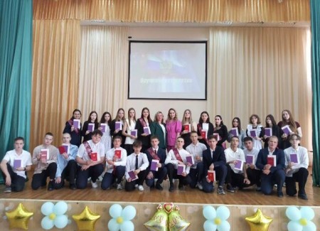 В школе № 1 прошел бал выпускников