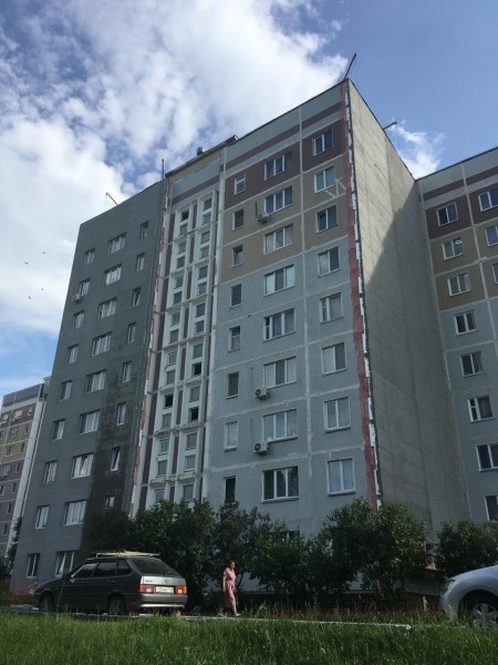 В Камских Полянах продолжаются работы по капитальному ремонту жилого фонда и дворов