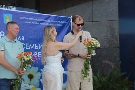 "Вместе мы - семья!": камполянцы отметили День семьи, любви и верности