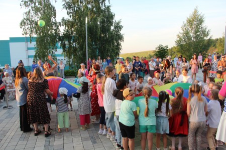 "Вместе мы - семья!": камполянцы отметили День семьи, любви и верности