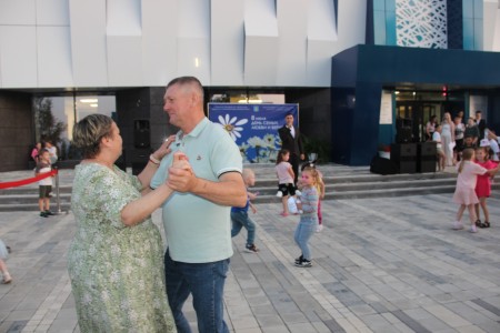 "Вместе мы - семья!": камполянцы отметили День семьи, любви и верности
