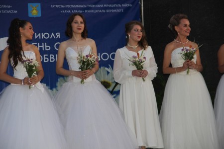 "Вместе мы - семья!": камполянцы отметили День семьи, любви и верности